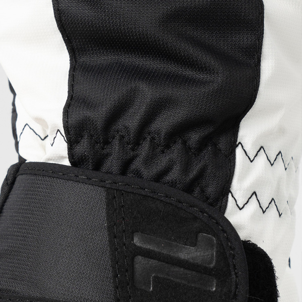 Варежки Nordski Arctic Black/Cream Membrane W